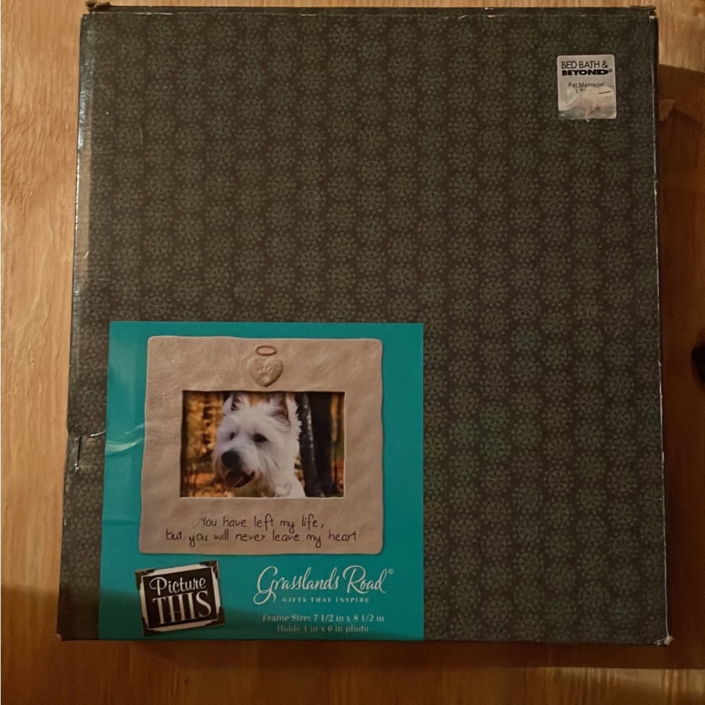 New in Box Pet Memorial Frame